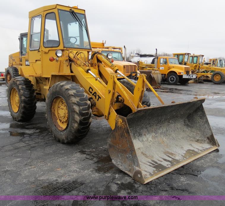 image for item F4343 1990 Caterpillar 910 wheel loader