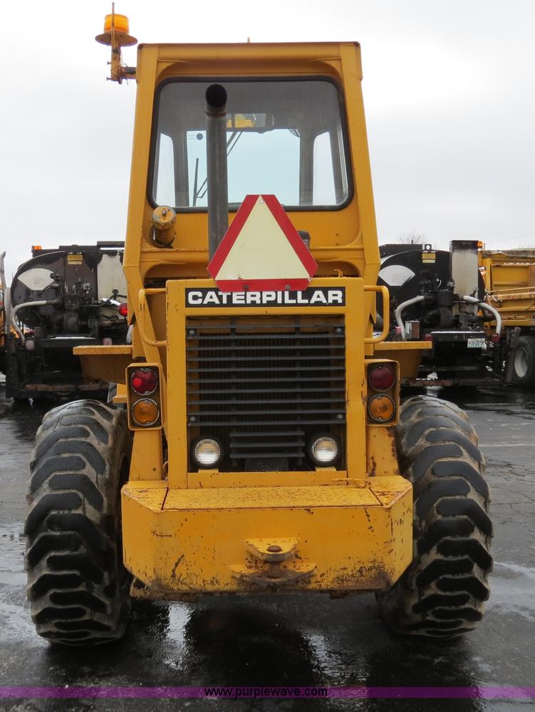 image for item F4343 1990 Caterpillar 910 wheel loader