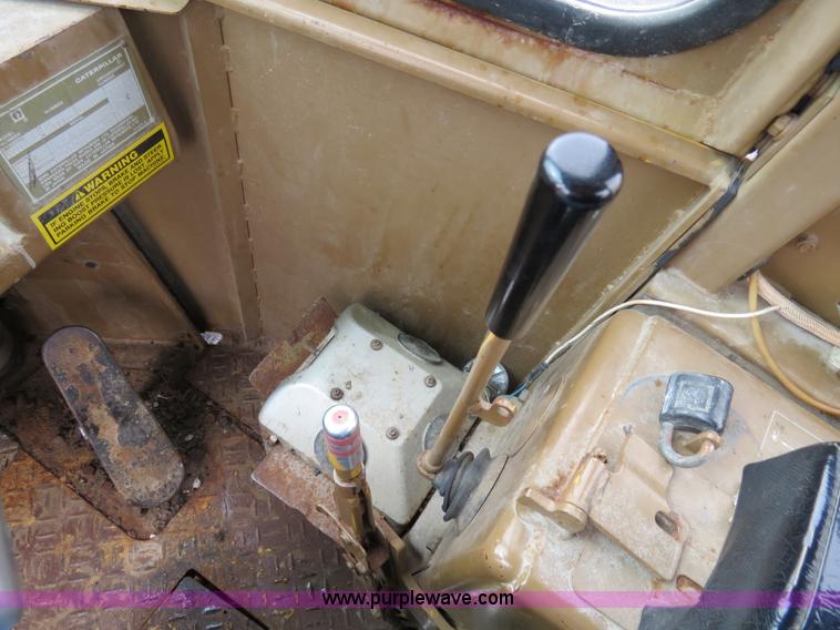 image for item F4343 1990 Caterpillar 910 wheel loader