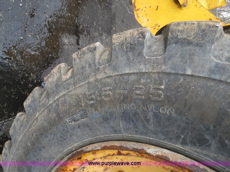 image for item F4343 1990 Caterpillar 910 wheel loader