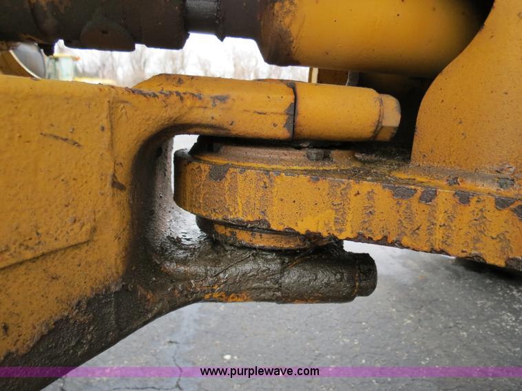 image for item F4343 1990 Caterpillar 910 wheel loader