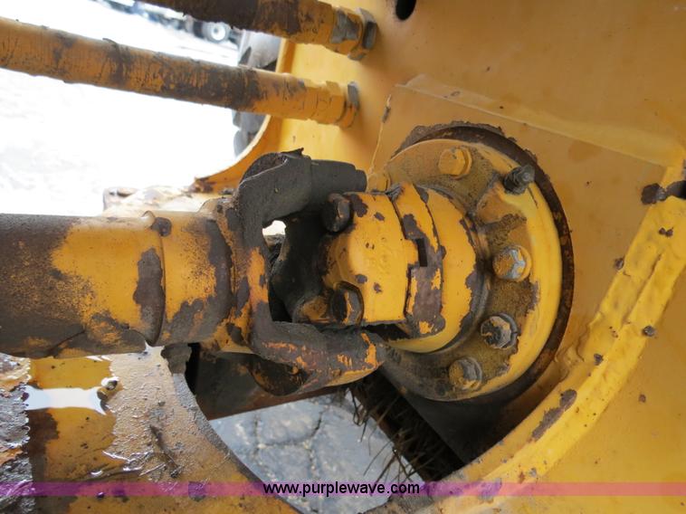 image for item F4343 1990 Caterpillar 910 wheel loader