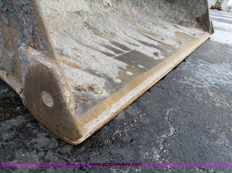 image for item F4343 1990 Caterpillar 910 wheel loader