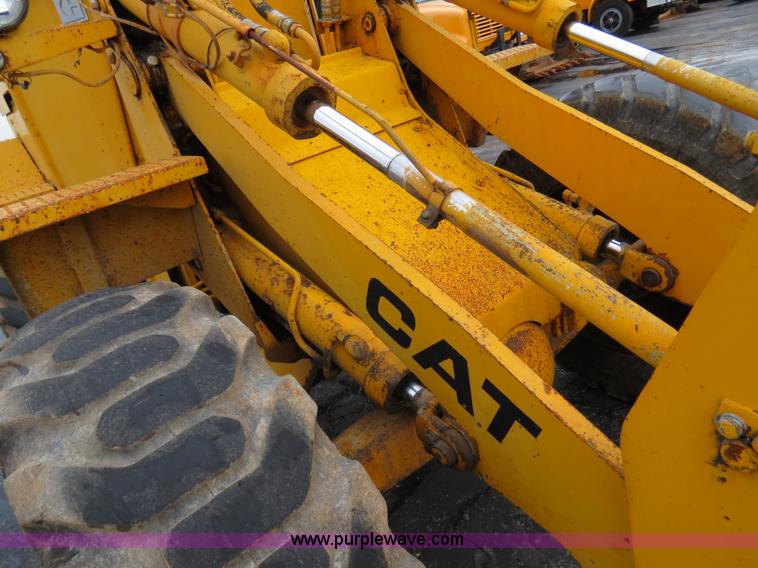 image for item F4343 1990 Caterpillar 910 wheel loader