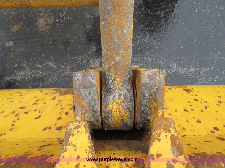 image for item F4343 1990 Caterpillar 910 wheel loader