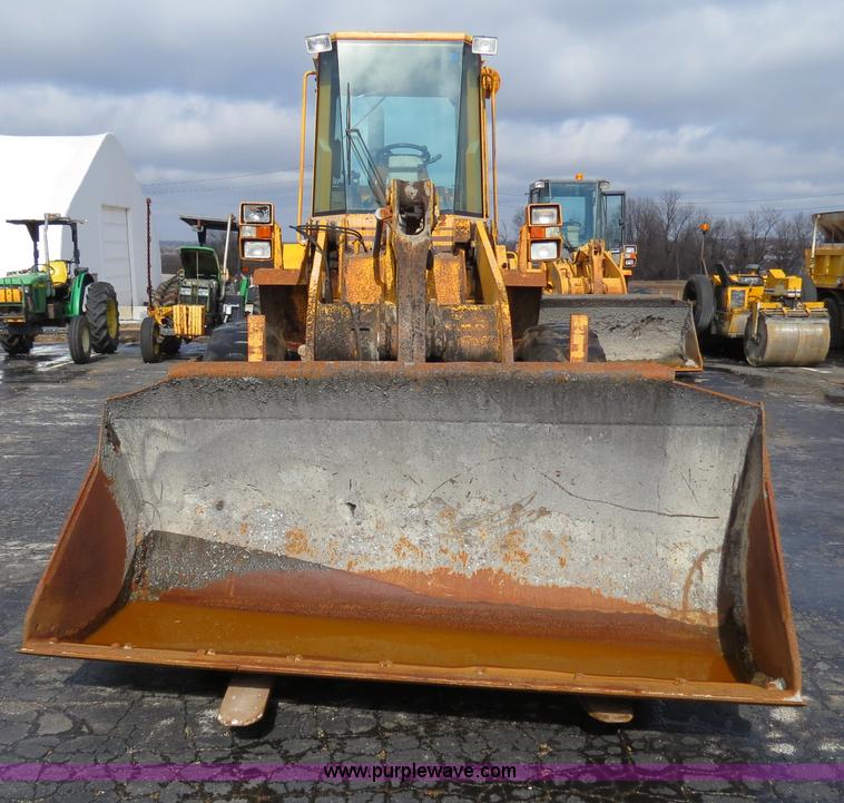 image for item F4344 1994 Case 621B wheel loader