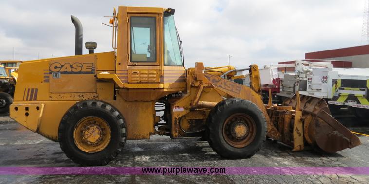 image for item F4344 1994 Case 621B wheel loader