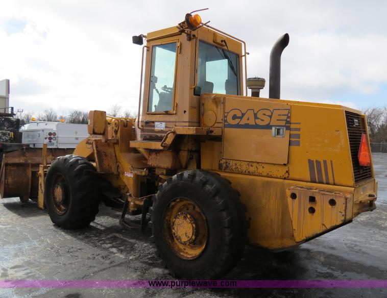 image for item F4344 1994 Case 621B wheel loader