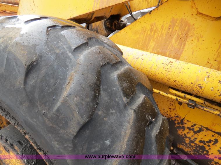 image for item F4344 1994 Case 621B wheel loader