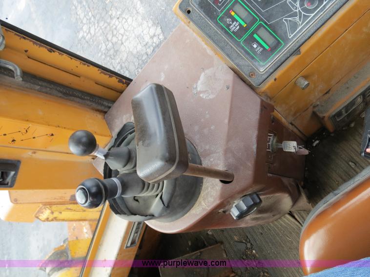 image for item F4344 1994 Case 621B wheel loader