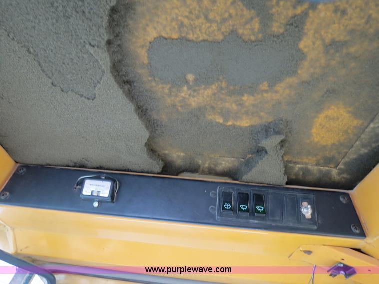 image for item F4344 1994 Case 621B wheel loader