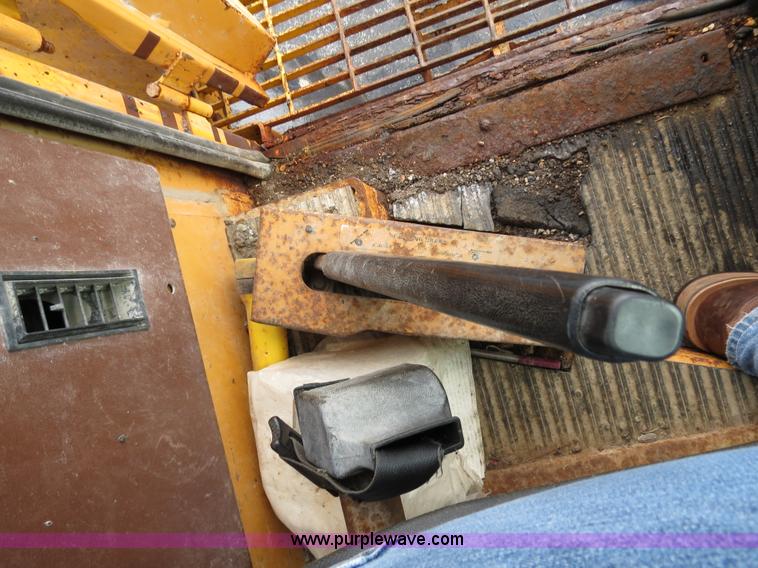 image for item F4344 1994 Case 621B wheel loader