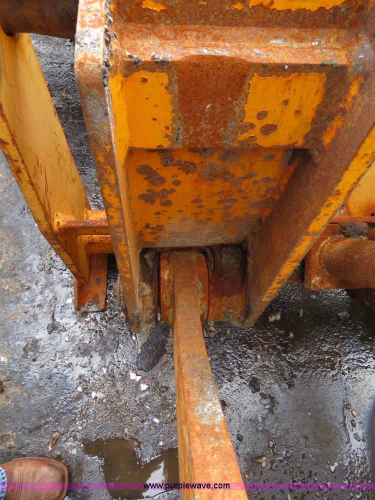 image for item F4344 1994 Case 621B wheel loader