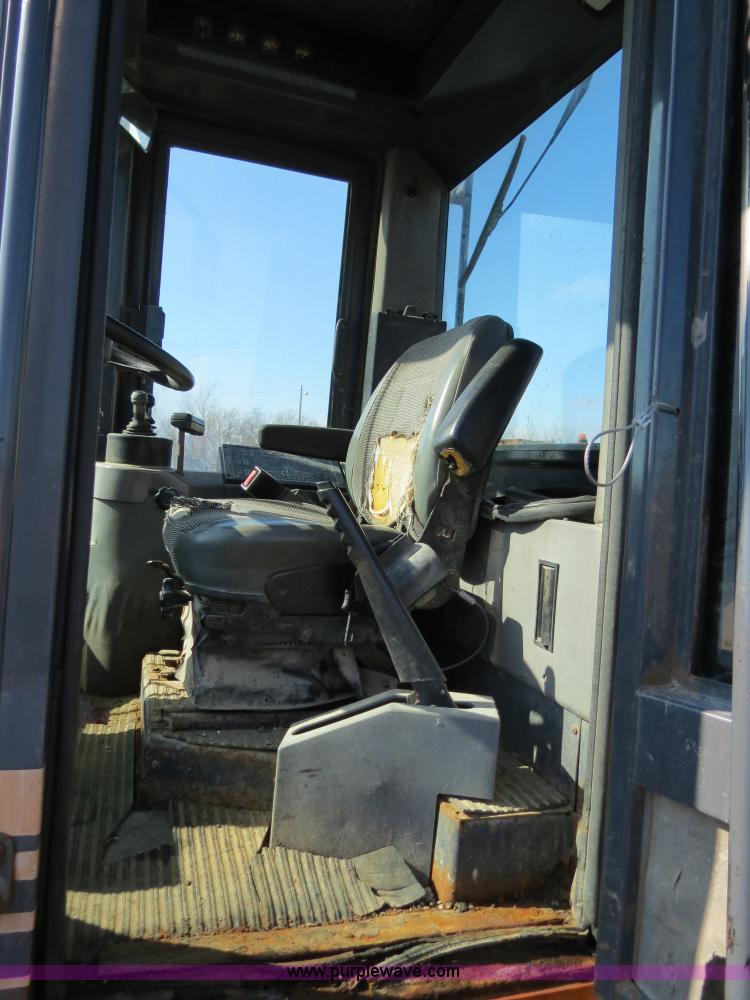 image for item F4345 1998 Case 621B wheel loader