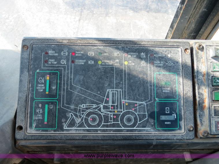 image for item F4345 1998 Case 621B wheel loader