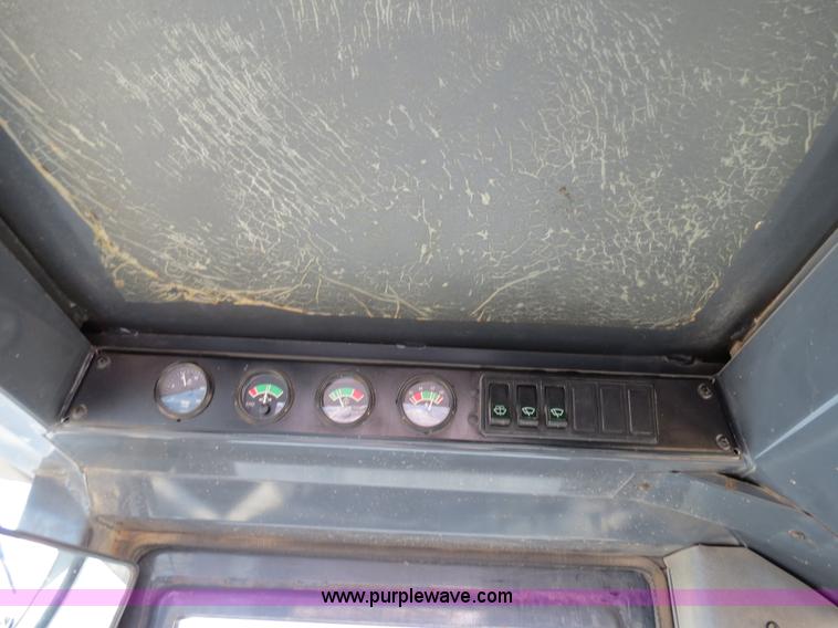 image for item F4345 1998 Case 621B wheel loader