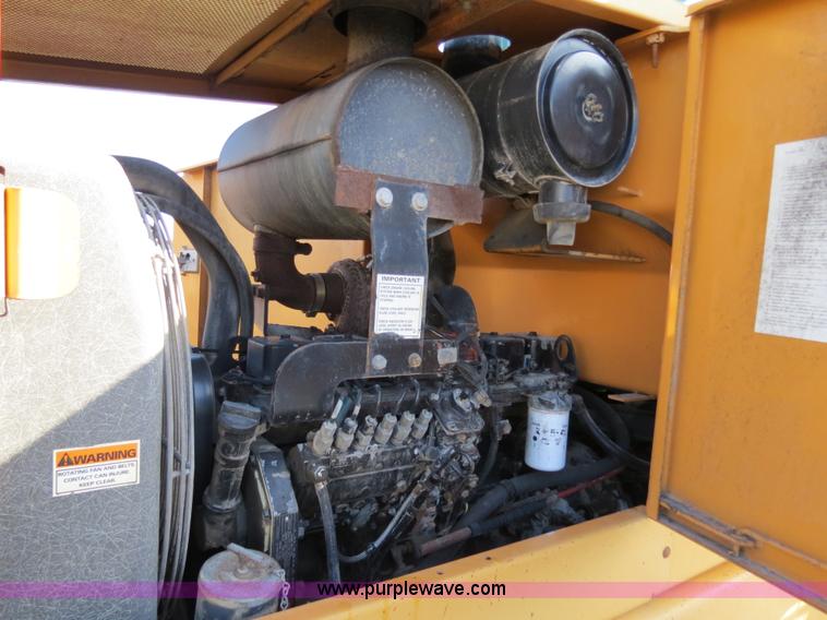 image for item F4345 1998 Case 621B wheel loader