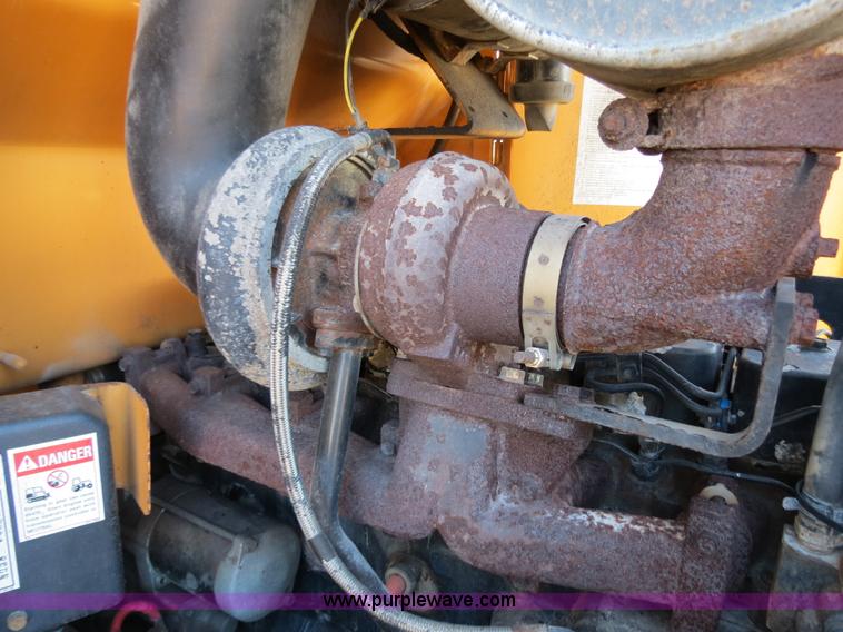 image for item F4345 1998 Case 621B wheel loader