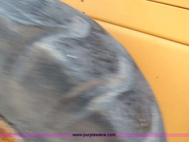 image for item F4345 1998 Case 621B wheel loader