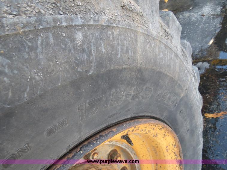 image for item F4345 1998 Case 621B wheel loader