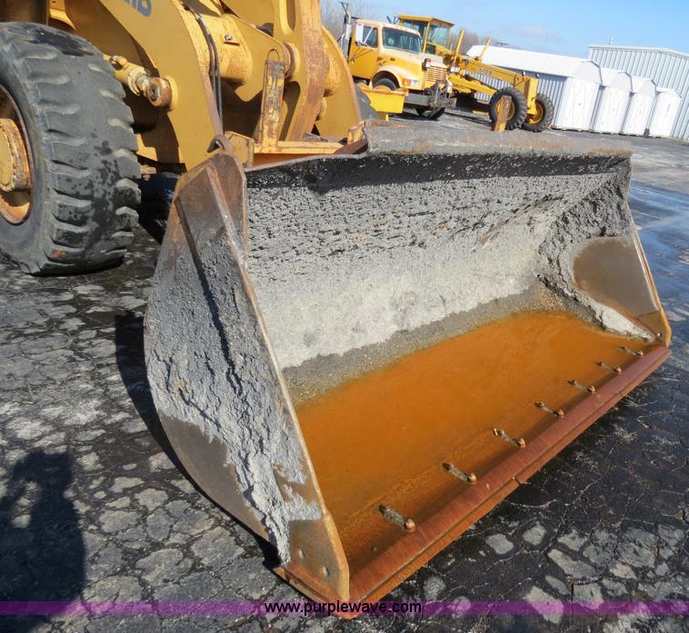 image for item F4345 1998 Case 621B wheel loader