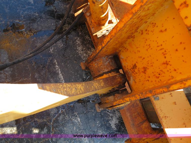 image for item F4345 1998 Case 621B wheel loader