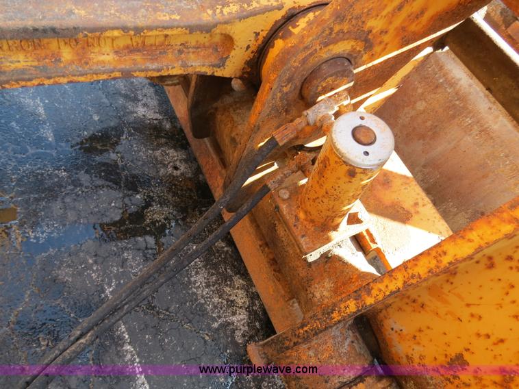 image for item F4345 1998 Case 621B wheel loader