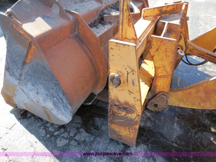 image for item F4345 1998 Case 621B wheel loader