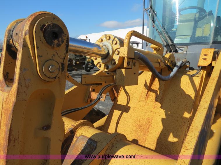 image for item F4345 1998 Case 621B wheel loader