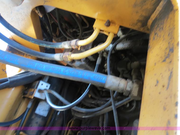 image for item F4345 1998 Case 621B wheel loader