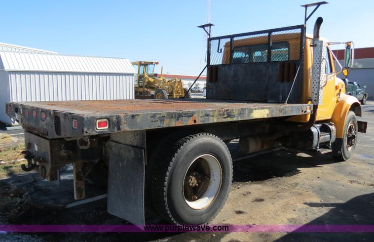 image for item F4347 1996 International 4900 flatbed truck