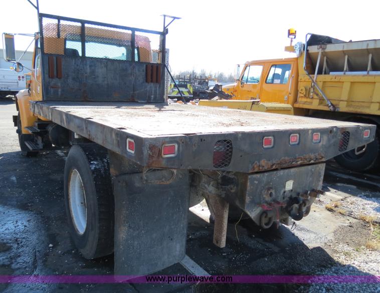 image for item F4347 1996 International 4900 flatbed truck