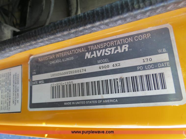 image for item F4347 1996 International 4900 flatbed truck