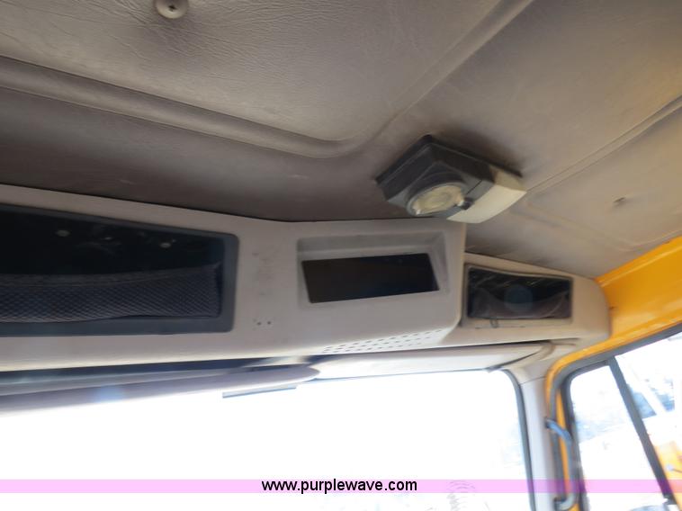 image for item F4347 1996 International 4900 flatbed truck