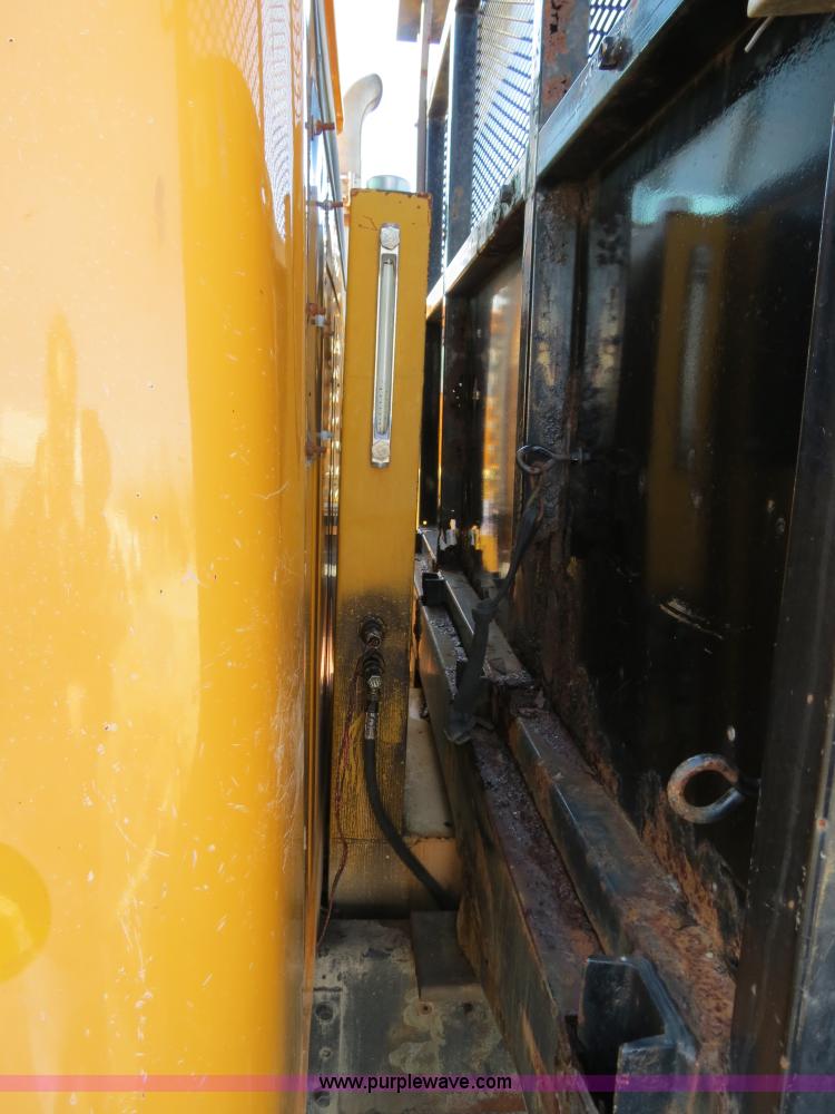 image for item F4347 1996 International 4900 flatbed truck