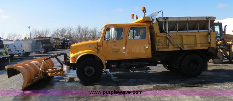 image for item F4350 1996 International 4900 CrewCab dump truck