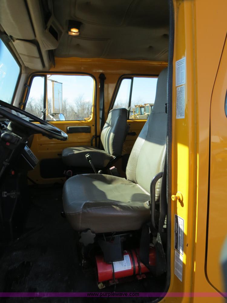 image for item F4350 1996 International 4900 CrewCab dump truck