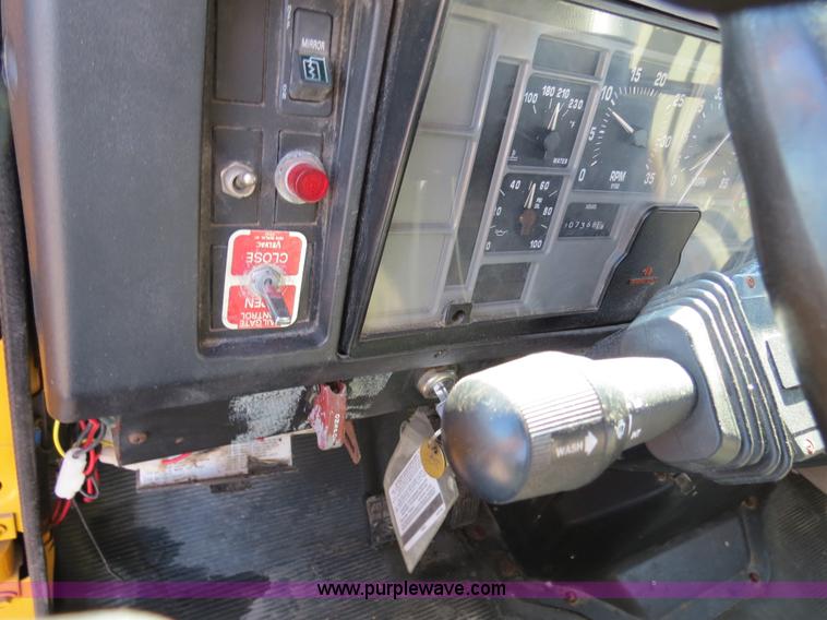 image for item F4350 1996 International 4900 CrewCab dump truck