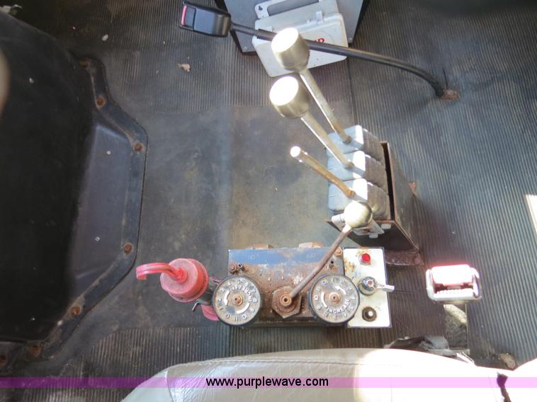 image for item F4350 1996 International 4900 CrewCab dump truck