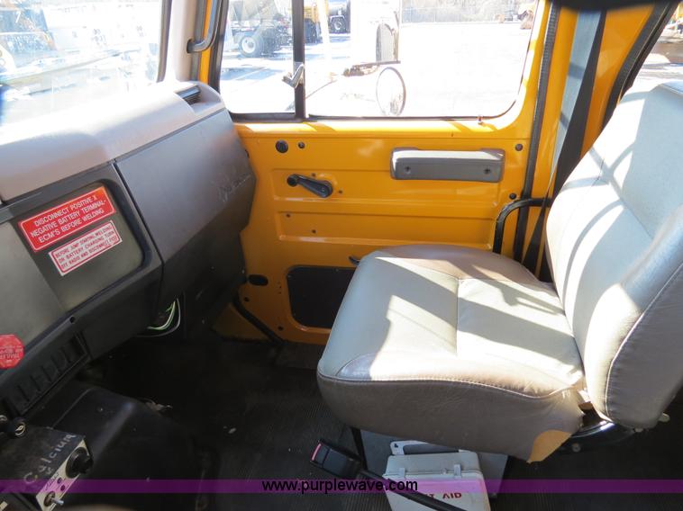 image for item F4350 1996 International 4900 CrewCab dump truck