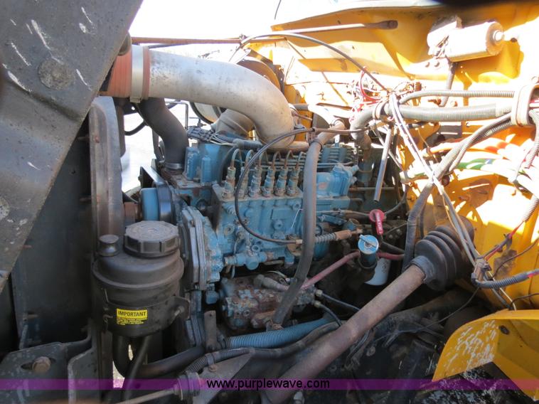 image for item F4350 1996 International 4900 CrewCab dump truck