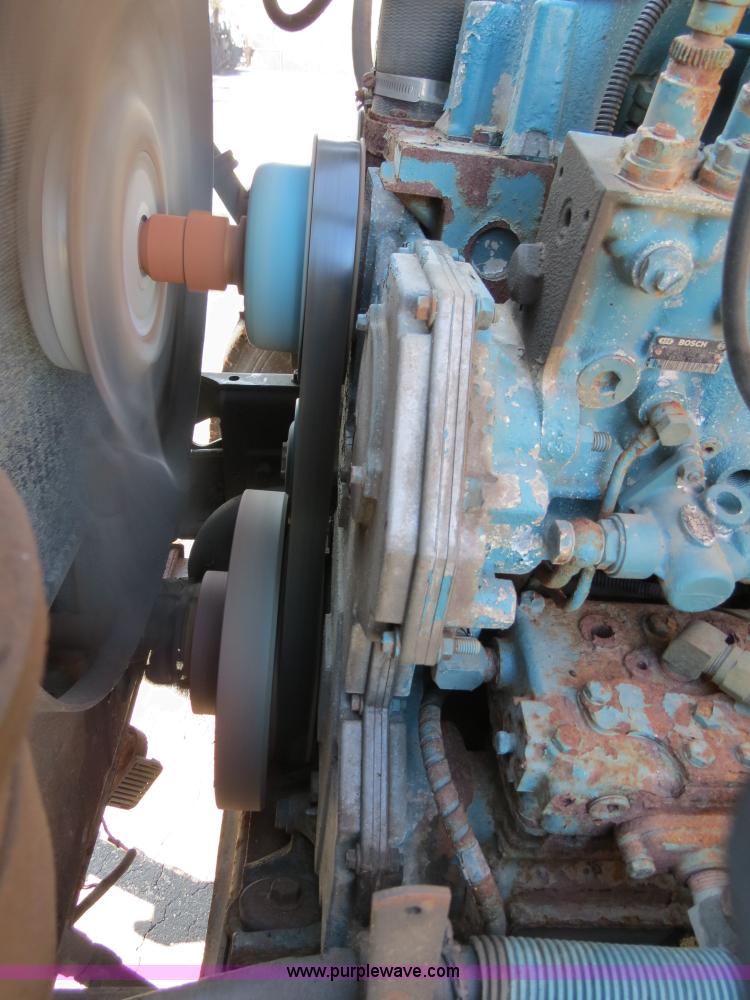 image for item F4350 1996 International 4900 CrewCab dump truck