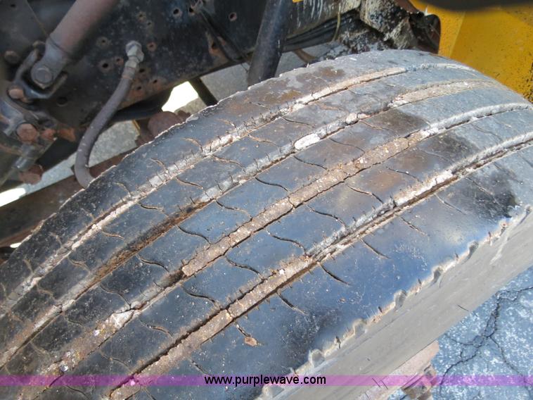 image for item F4350 1996 International 4900 CrewCab dump truck