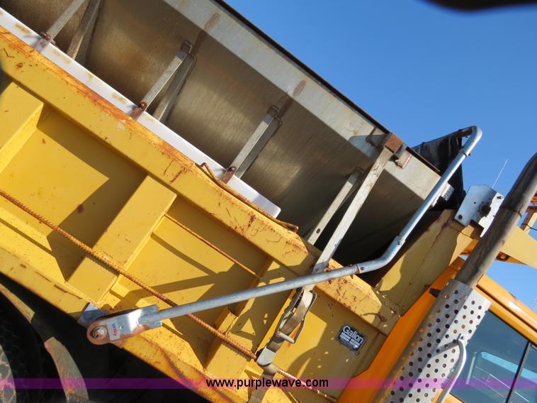 image for item F4350 1996 International 4900 CrewCab dump truck