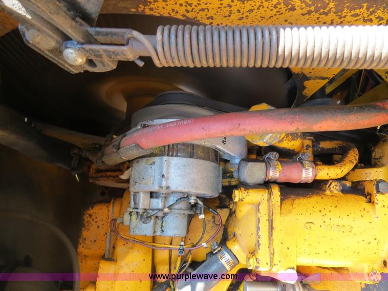 image for item F4352 1980 John Deere 670A articulated motor grader