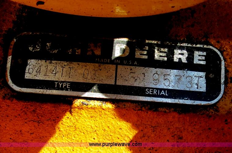 image for item F4352 1980 John Deere 670A articulated motor grader