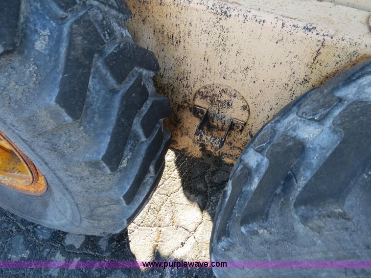 image for item F4352 1980 John Deere 670A articulated motor grader