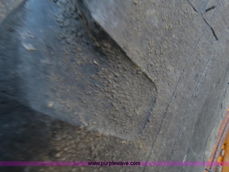 image for item F4352 1980 John Deere 670A articulated motor grader