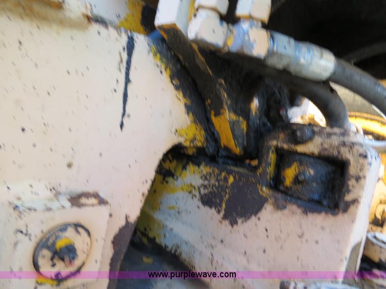 image for item F4352 1980 John Deere 670A articulated motor grader