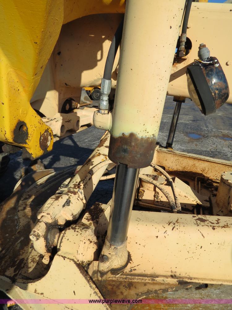 image for item F4352 1980 John Deere 670A articulated motor grader